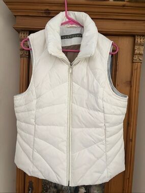 Kenneth Cole Reaction White Quilted Puffer Vest with Stand Collar